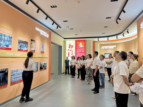 14b61956d7cd4bddc20f927ed45ec41_副本.jpg